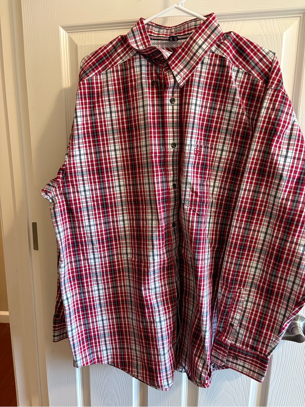 Ariat Red and White Plaid Button-Down Shirt XL